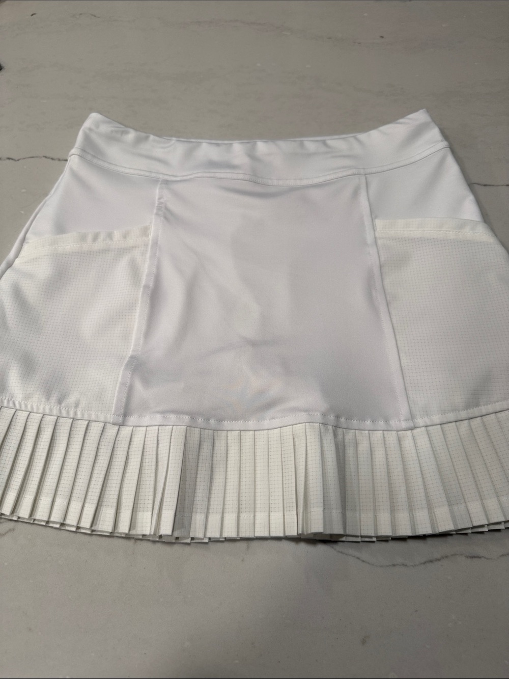 Inphorm White Tennis Skirt size small